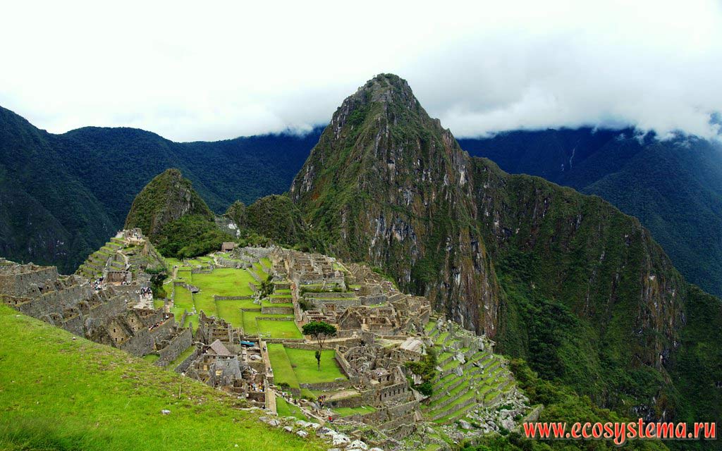 The world-famous Machu Picchu settlement (Old
mountain in Quechua) the Lost City of pre-Columbian Inca civilization. The Eastern
Cordillera mountains, Central Andes, or Sierra, Cusco (Cuzco) Department, Eastern Peru